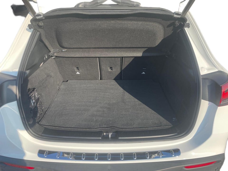 Mercedes EQA250 AMG Line 5d