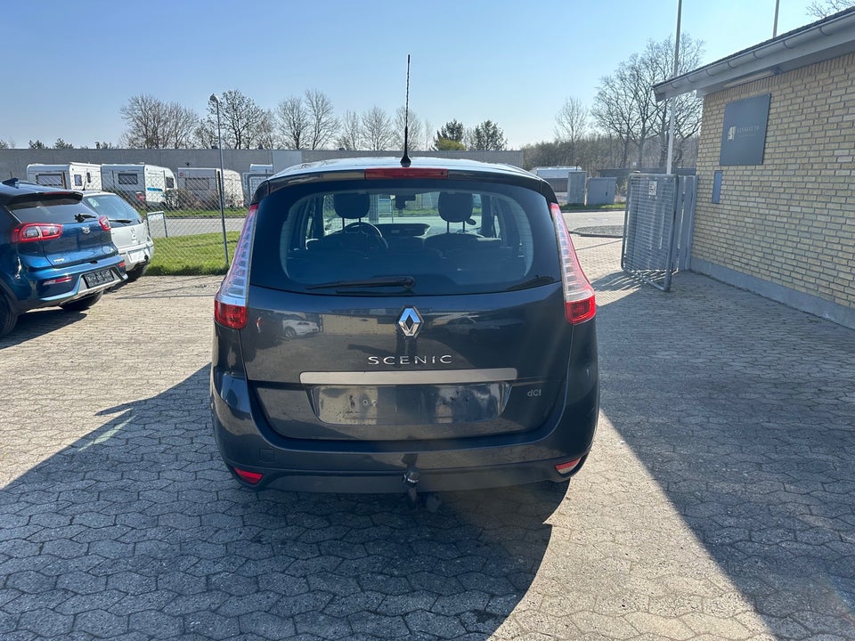 Renault Grand Scenic III 1,6 16V Authentique+ 7prs 5d