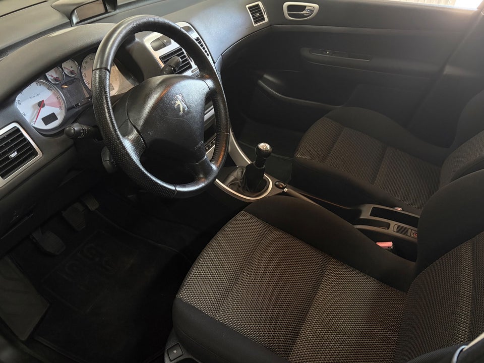 Peugeot 307 1,6 5d