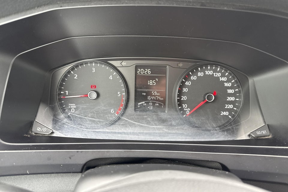 VW Transporter 2,0 TDi 150 Kassevogn lang