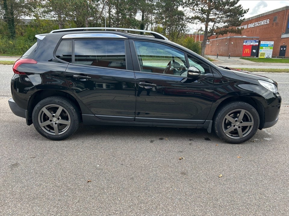 Peugeot 2008 1,2 VTi 82 Active 5d