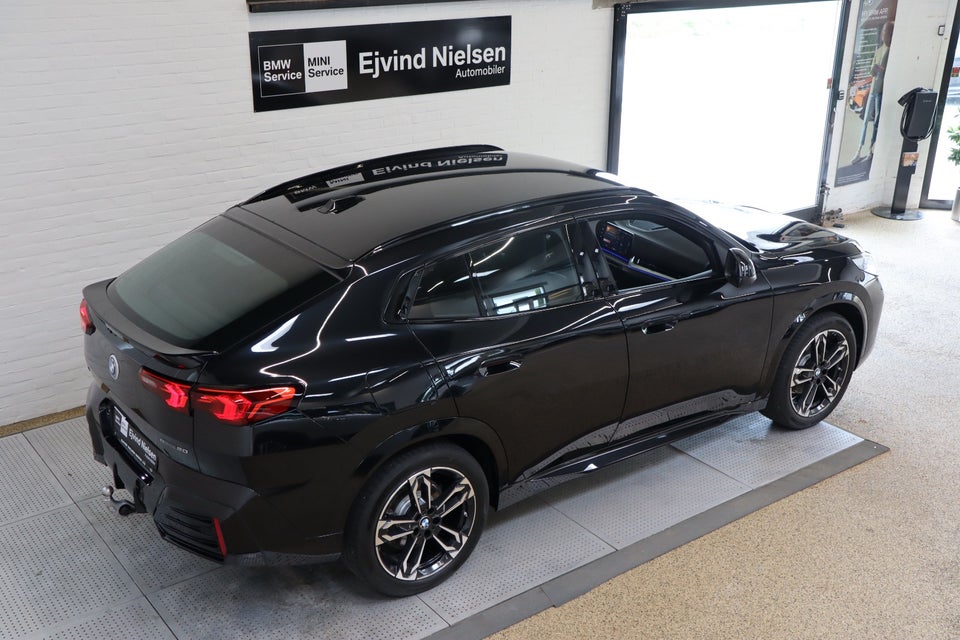 BMW iX2 eDrive20 Fully Charged M-Sport 5d