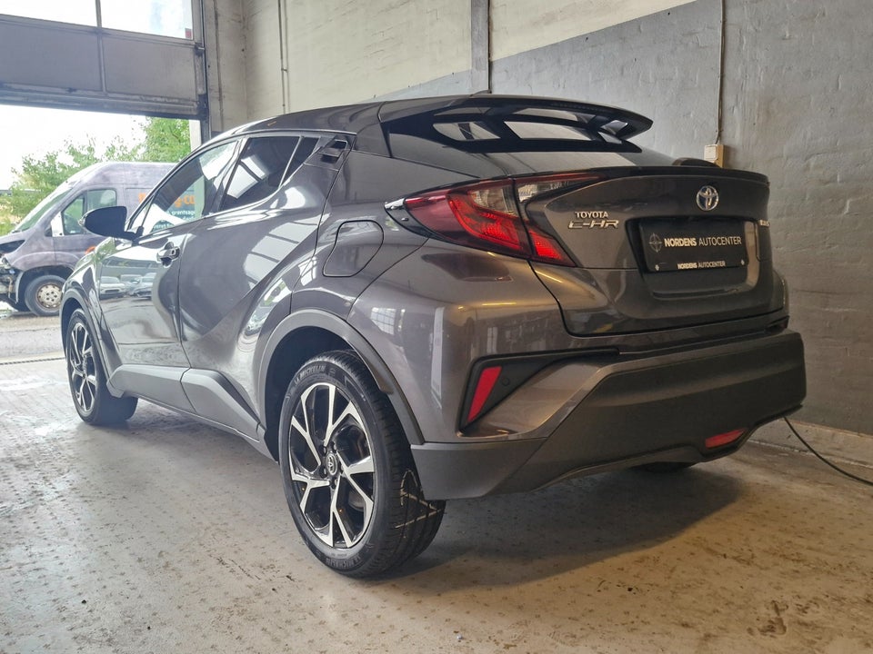 Toyota C-HR 1,8 Hybrid C-LUB Premium CVT 5d
