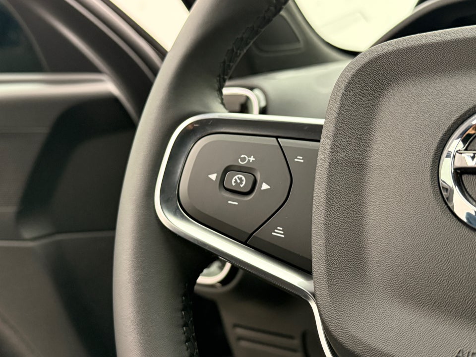 Volvo XC40 P6 ReCharge Plus 5d