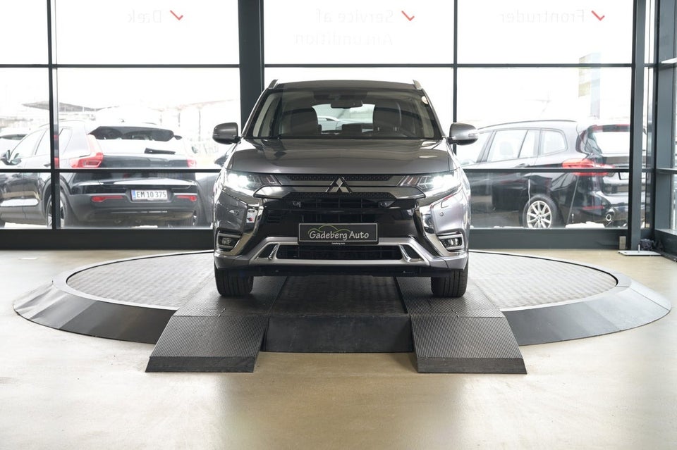 Mitsubishi Outlander 2,4 PHEV Intense CVT 4WD 5d