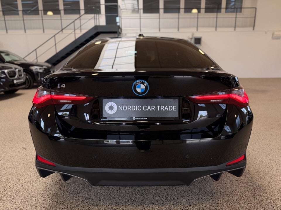 BMW i4 eDrive35 Charged 5d