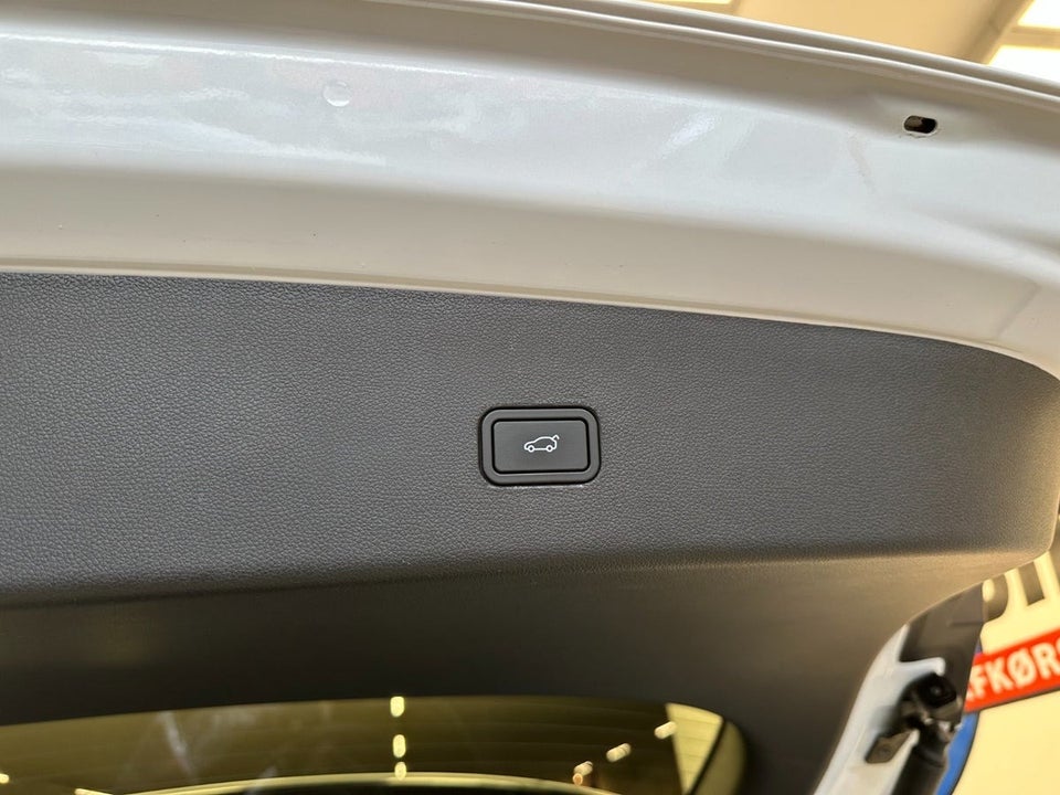 Xpeng G9 Standard Range 5d