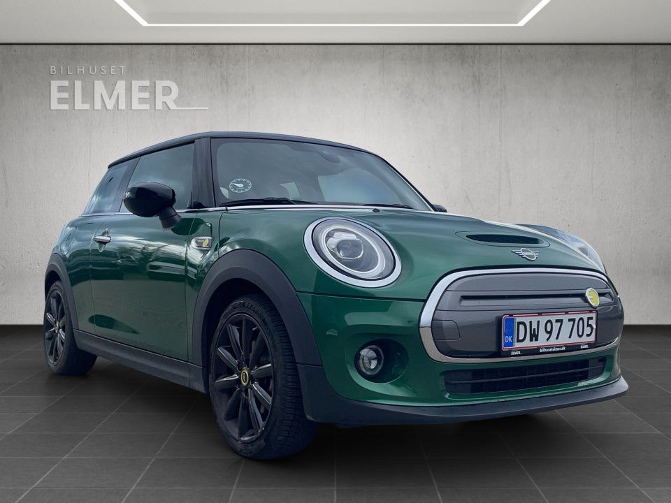 MINI Cooper SE Essential 3d