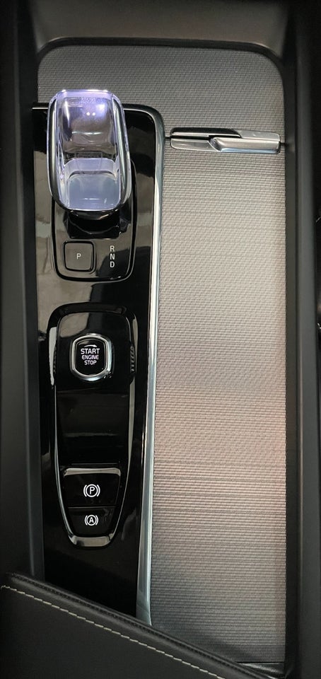 Volvo XC60 2,0 T6 ReCharge Black Edition aut. AWD 5d
