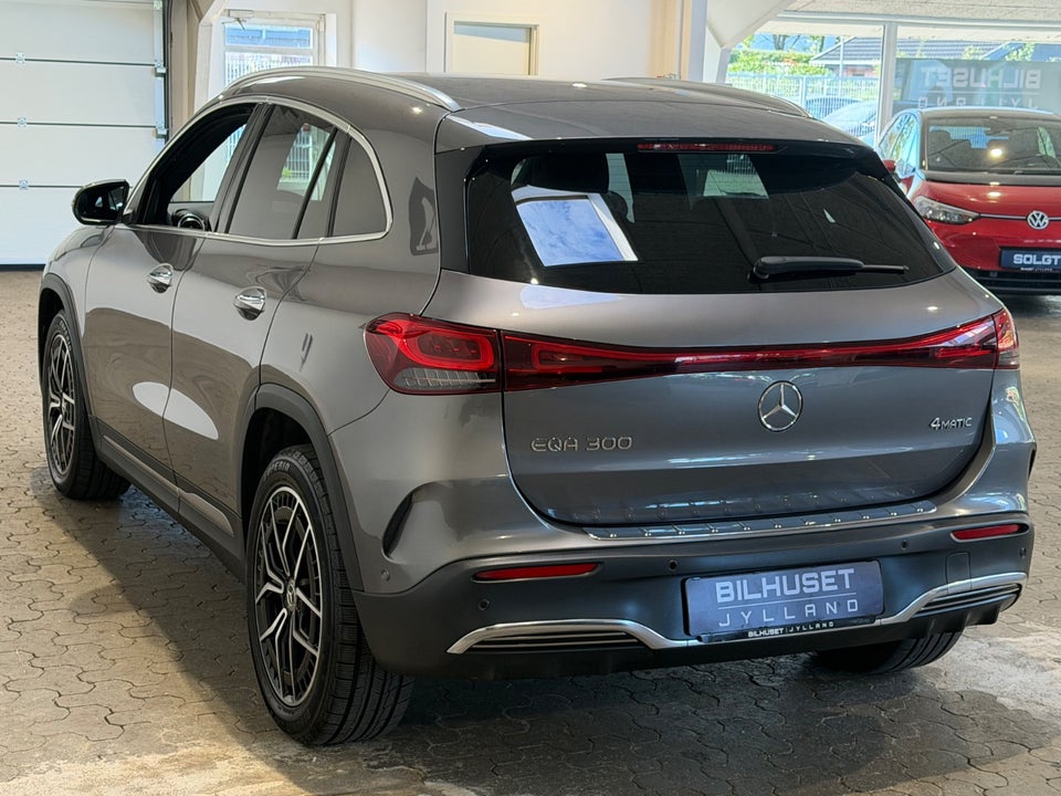 Mercedes EQA300 AMG Line 4Matic 5d