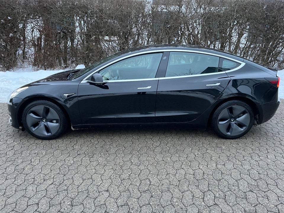 Tesla Model 3 Long Range AWD 4d