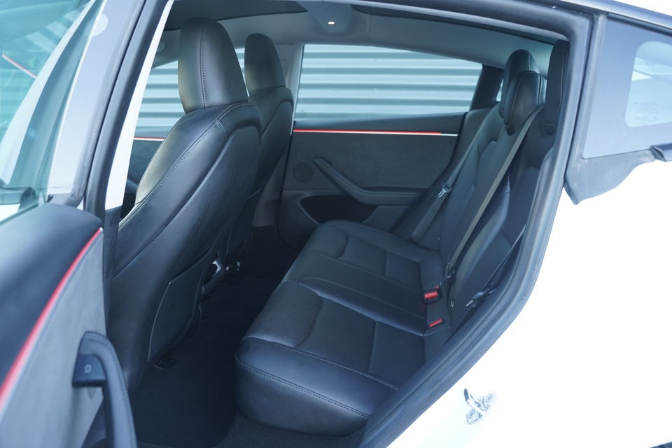 Tesla Model 3 Long Range AWD 4d