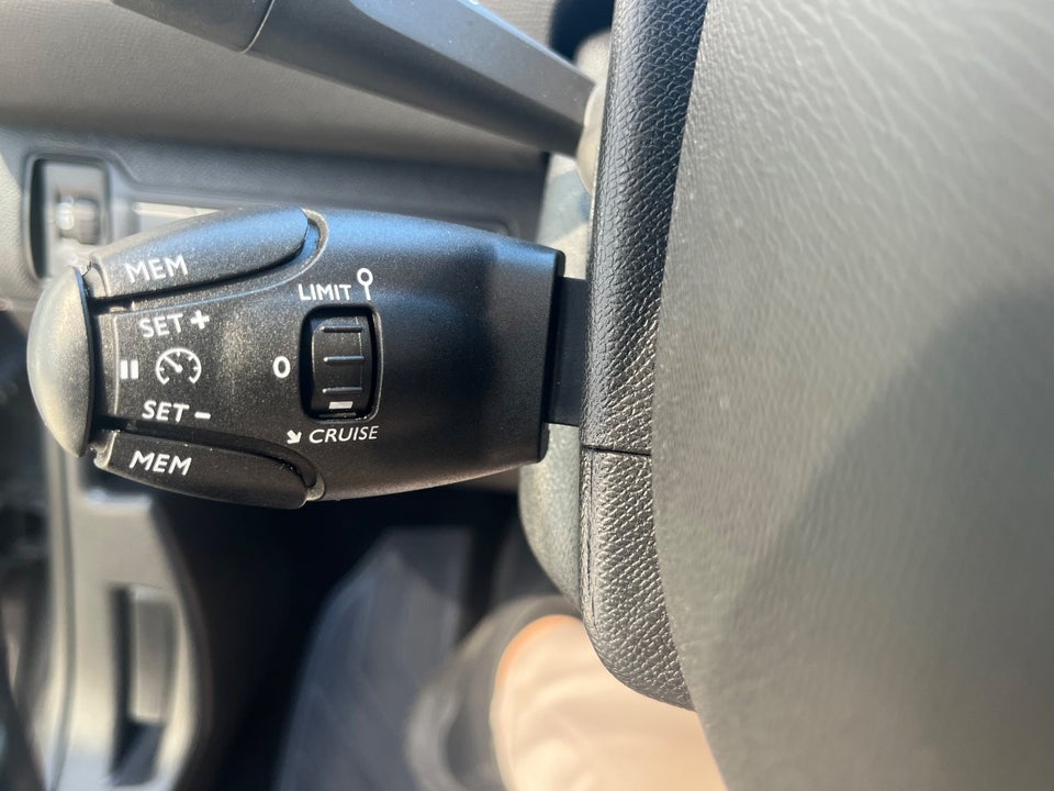 Peugeot 308 1,5 BlueHDi 130 Style SW 5d