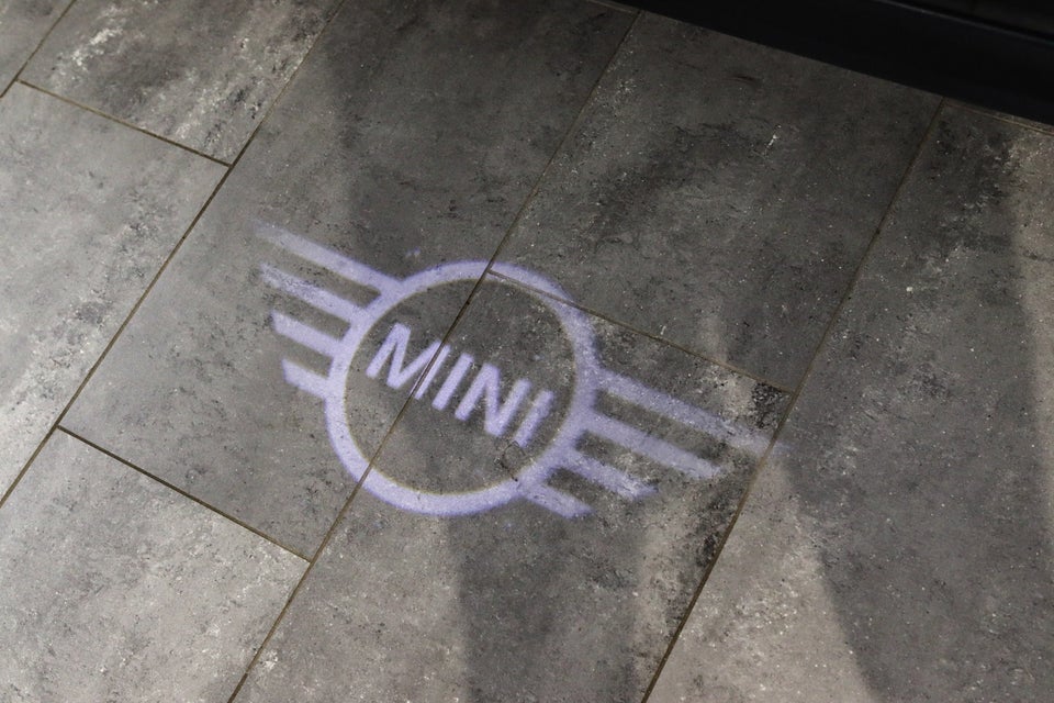 MINI Cooper 1,5 Essential Edition 5d