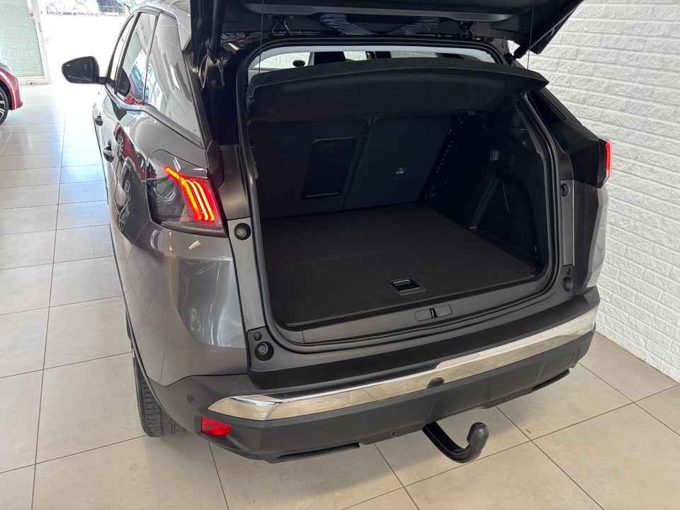 Peugeot 3008 1,6 Hybrid First Selection EAT8 5d