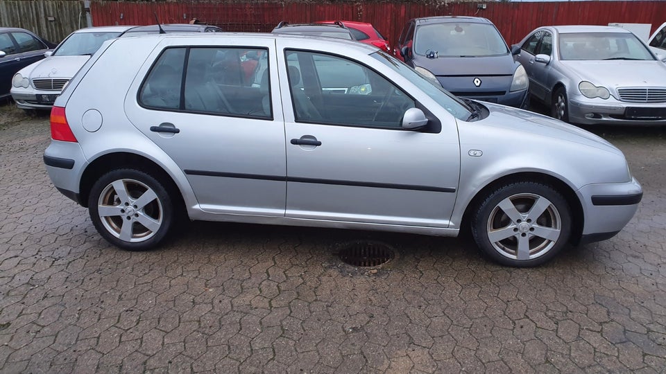 VW Golf IV 1,6 Highline Variant aut. 5d