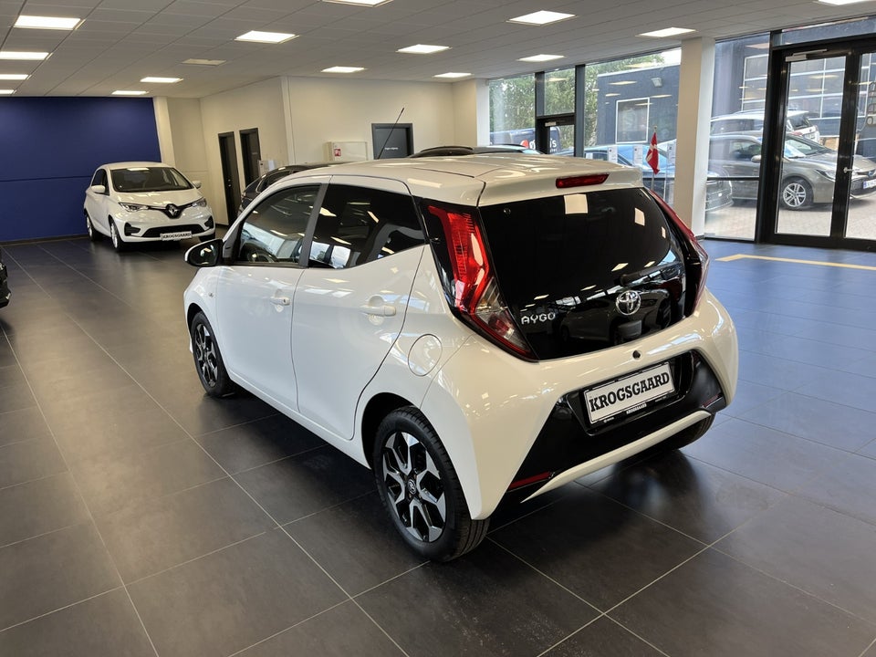 Toyota Aygo 1,0 VVT-i x-press 5d