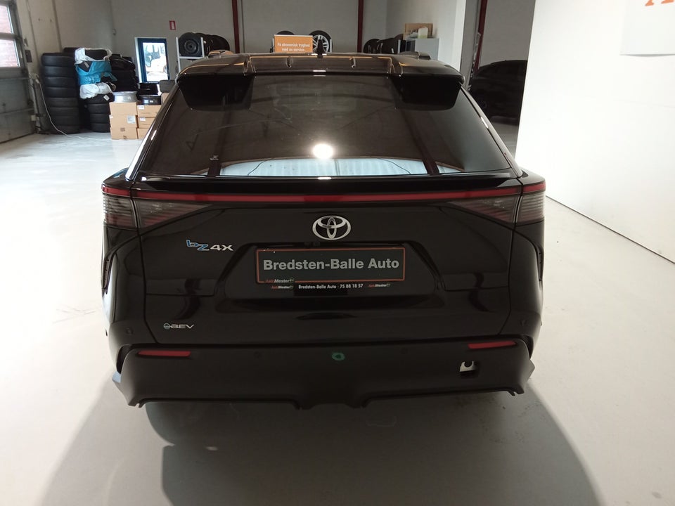 Toyota bZ4X 73 Lounge 5d