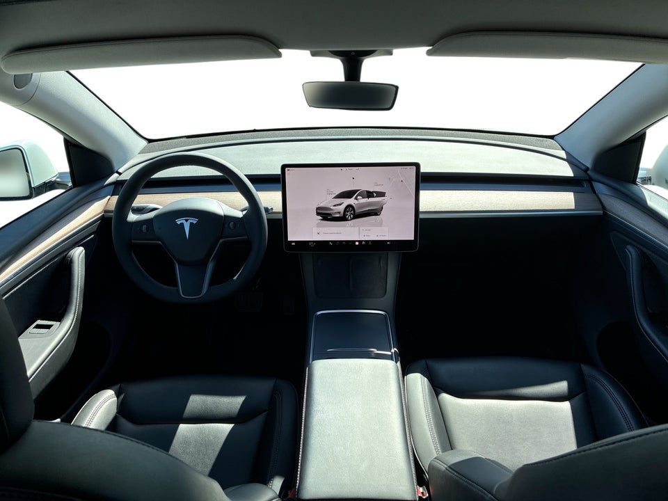 Tesla Model Y Long Range AWD 5d