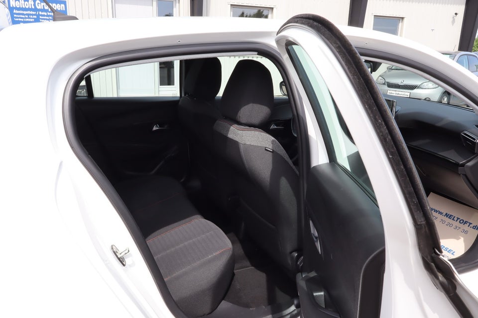 Peugeot 208 1,2 PureTech 75 Supreme 5d