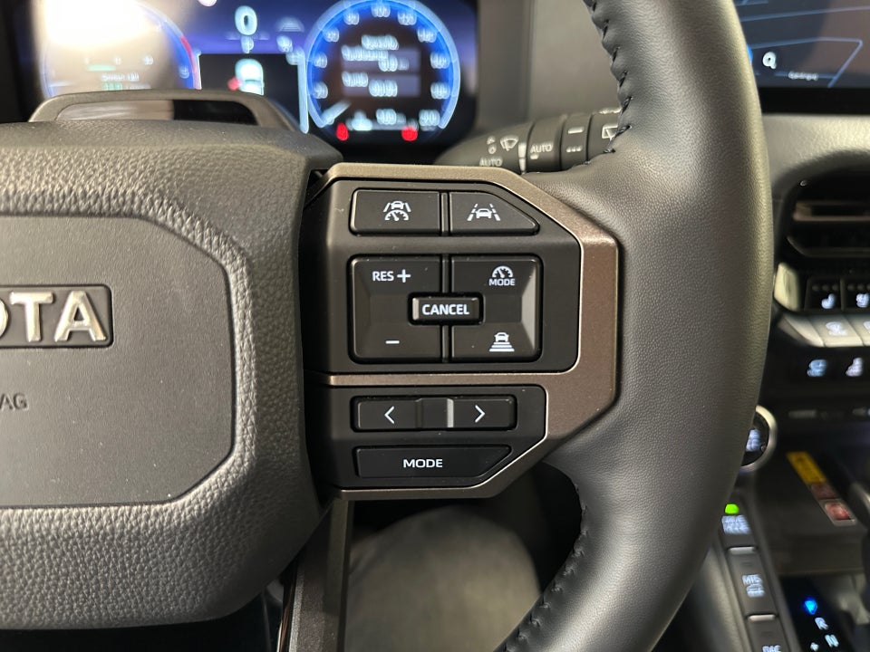 Toyota Land Cruiser 2,8 D-4D First Edition aut. 5d