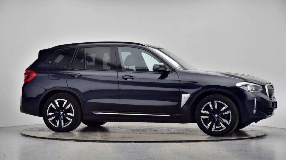 BMW iX3 Charged 5d