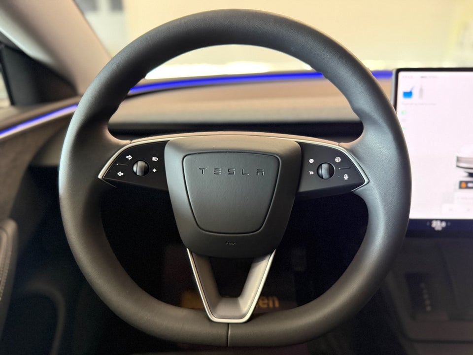 Tesla Model 3 Long Range AWD 4d