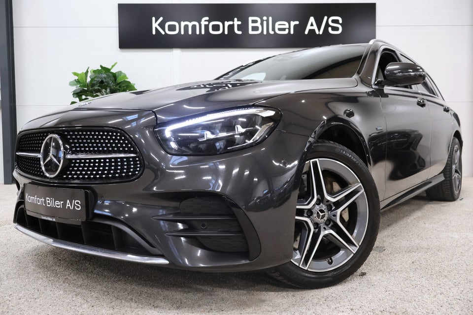 Mercedes E300 de 2,0 AMG Line stc. aut. 4Matic 5d