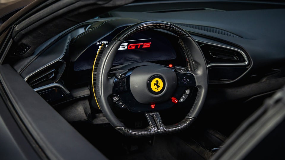 Ferrari 296 GTS 2,9 DCT 2d