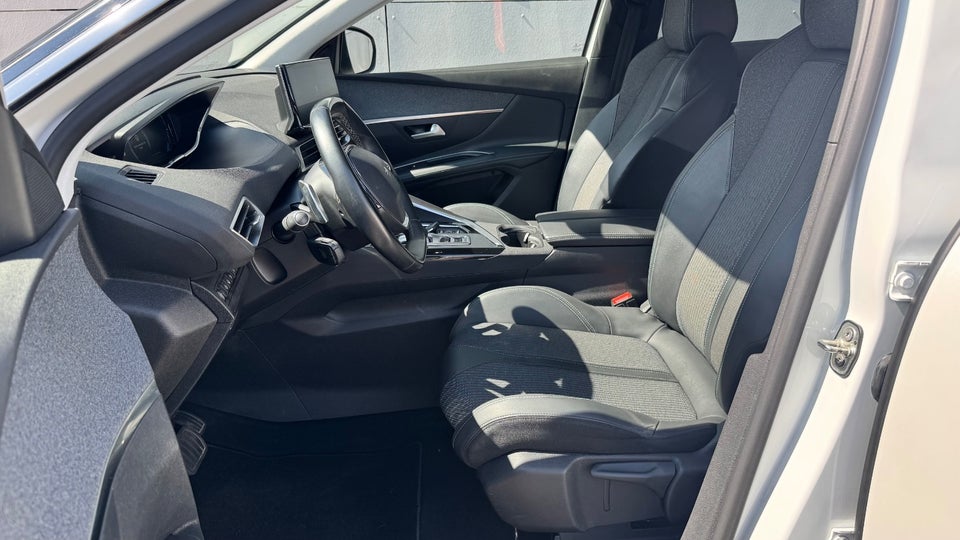 Peugeot 3008 1,6 Hybrid Allure Pack EAT8 5d