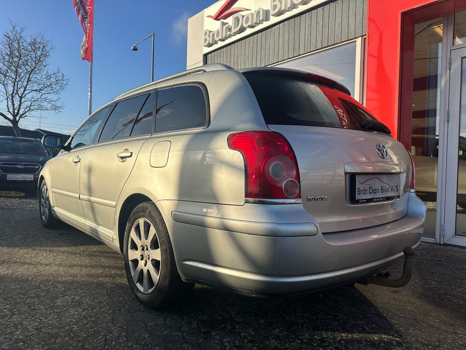 Toyota Avensis 1,8 VVT-i Sol stc. 5d