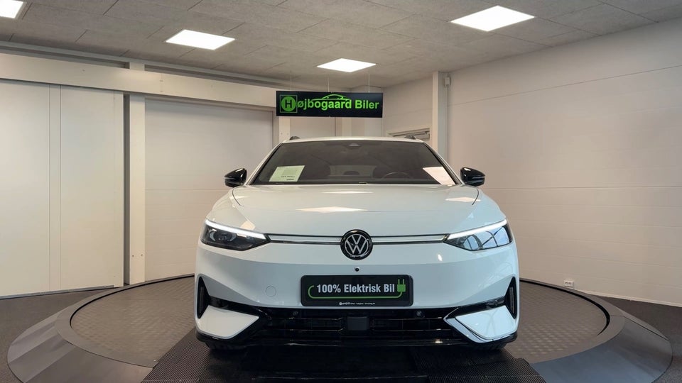 VW ID.7 77 Style+ Tourer 5d