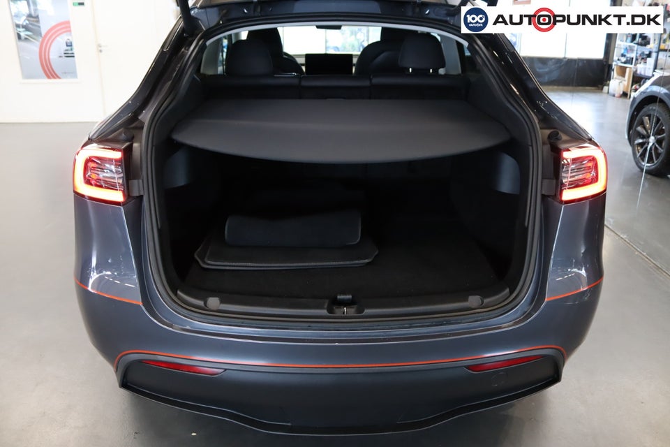 Tesla Model Y Long Range AWD 5d