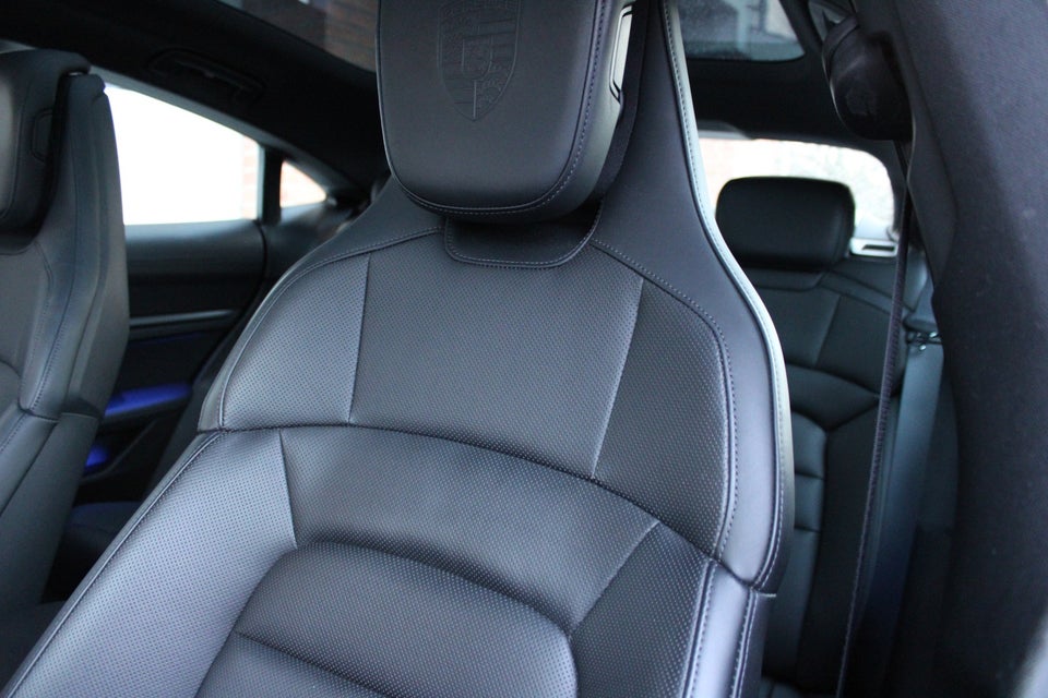 Porsche Taycan 4S Performance+ 4d