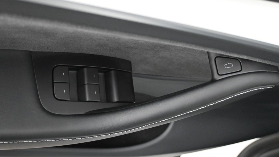 Tesla Model Y Performance AWD 5d