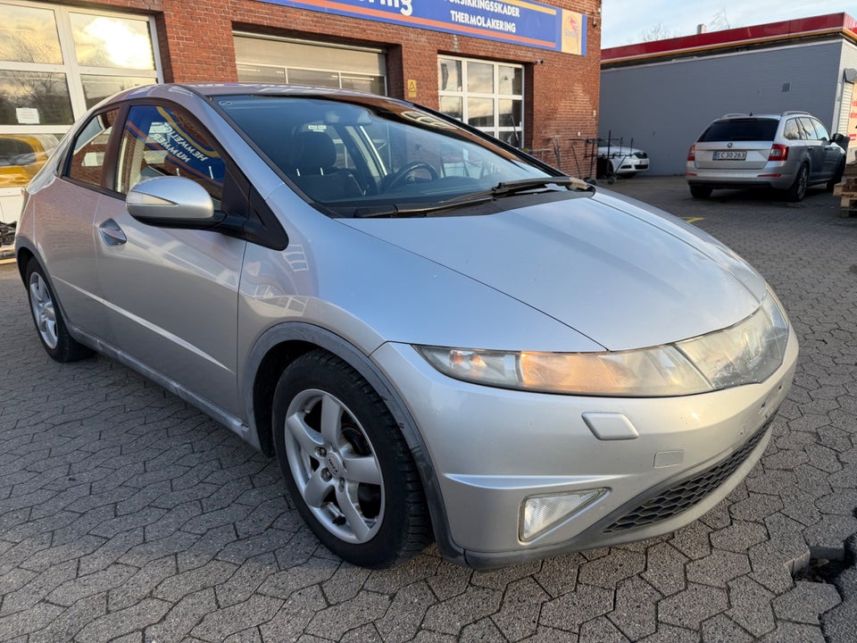 Honda Civic 1,8 Sport 5d