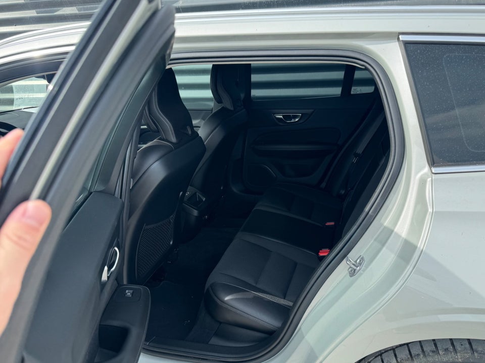 Volvo V60 2,0 D4 190 Momentum aut. 5d