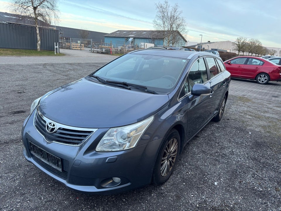 Toyota Avensis 1,8 VVT-i T2 stc. 5d