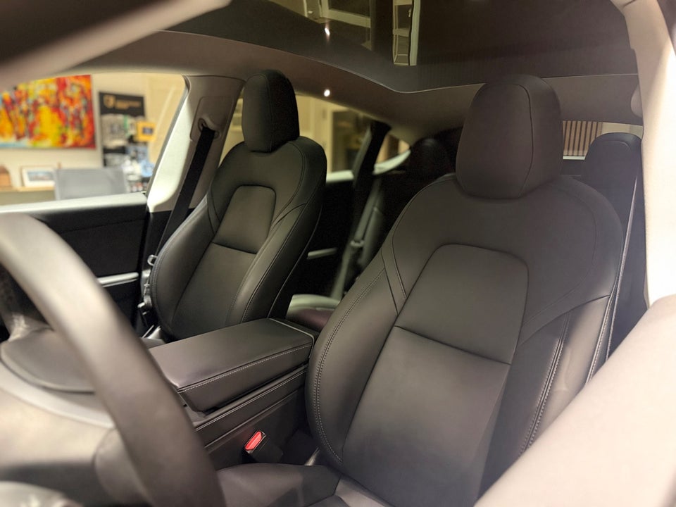 Tesla Model Y Long Range AWD 5d