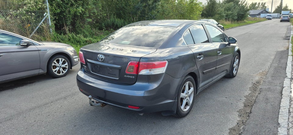 Toyota Avensis 2,0 D-4D T3 4d