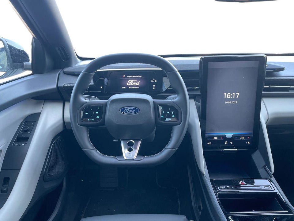 Ford Capri 77 Premium Extended Range 5d