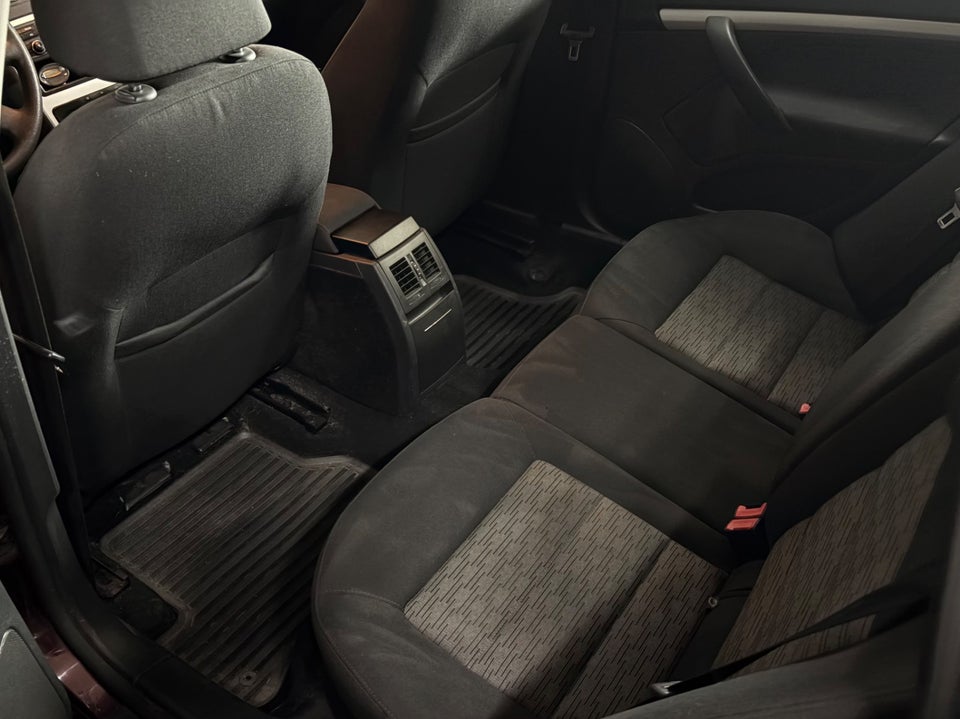 Skoda Octavia 1,6 TDi 105 Ambiente Combi 5d