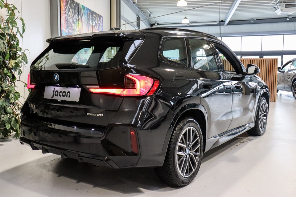 BMW iX1 eDrive20 Fully Charged M-Sport 5d