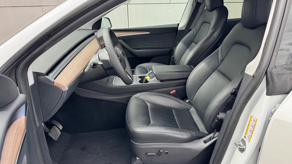 Tesla Model Y RWD 5d