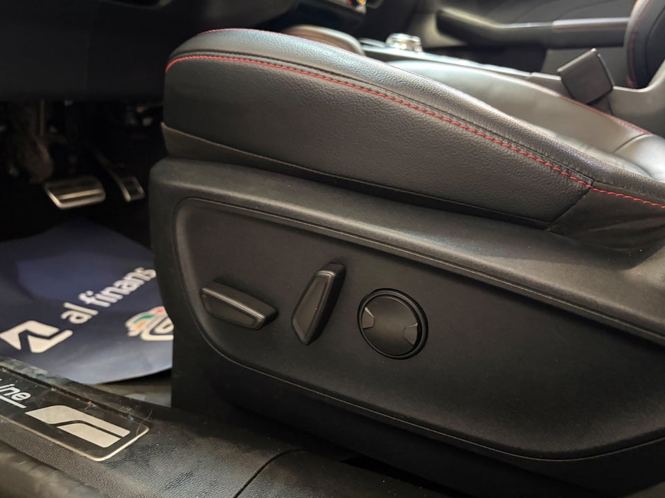 Ford Kuga 2,5 PHEV ST-Line X CVT 5d