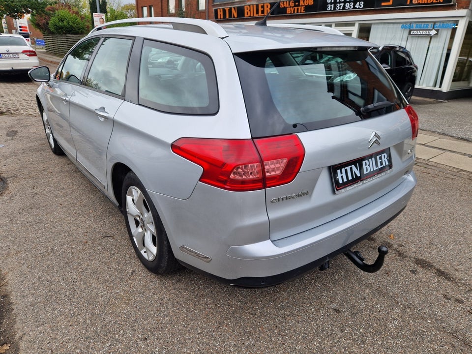Citroën C5 2,0 HDi 140 Comfort Tourer 5d