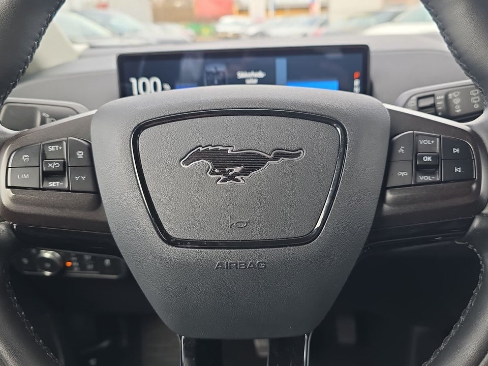 Ford Mustang Mach-E 68 Standard Range 5d