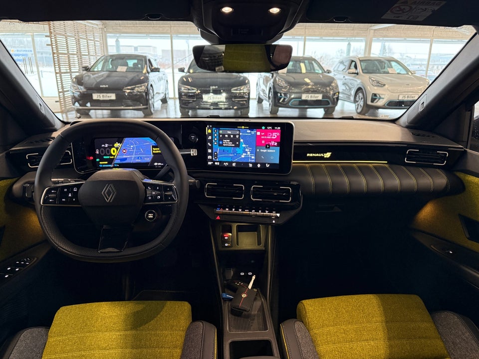 Renault 5 E-Tech 52 Iconic 5d