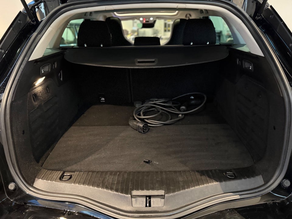 Renault Megane IV 1,6 E-Tech R.S. Line Sport Tourer 5d