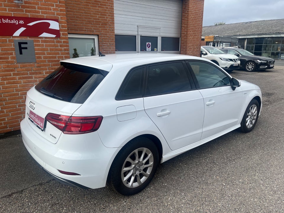 Audi A3 1,4 e-tron Sportback S-tr. 5d